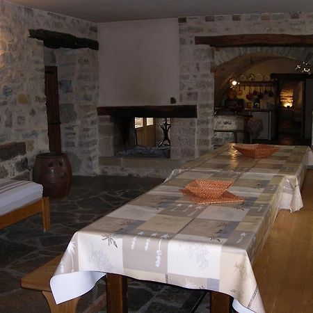 La Bergerie Bed and Breakfast Sainte-Eulalie-de-Cernon Εξωτερικό φωτογραφία