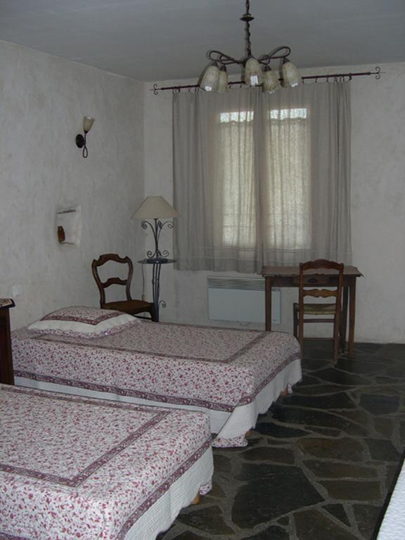 La Bergerie Bed and Breakfast Sainte-Eulalie-de-Cernon Δωμάτιο φωτογραφία